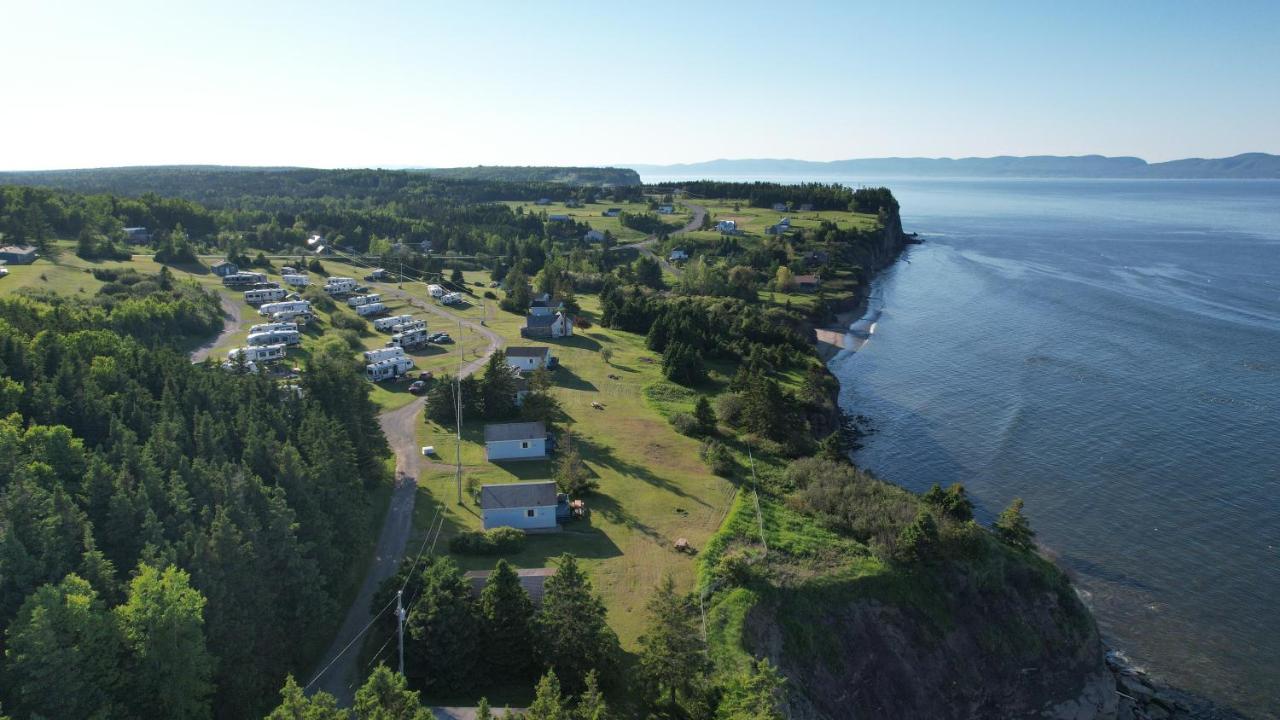 Hebergement Fort Prevel Saint Georges De Malbaie Exterior foto