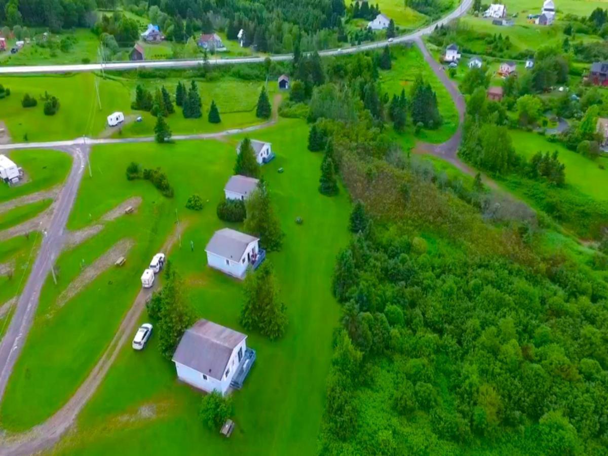 Hebergement Fort Prevel Saint Georges De Malbaie Exterior foto